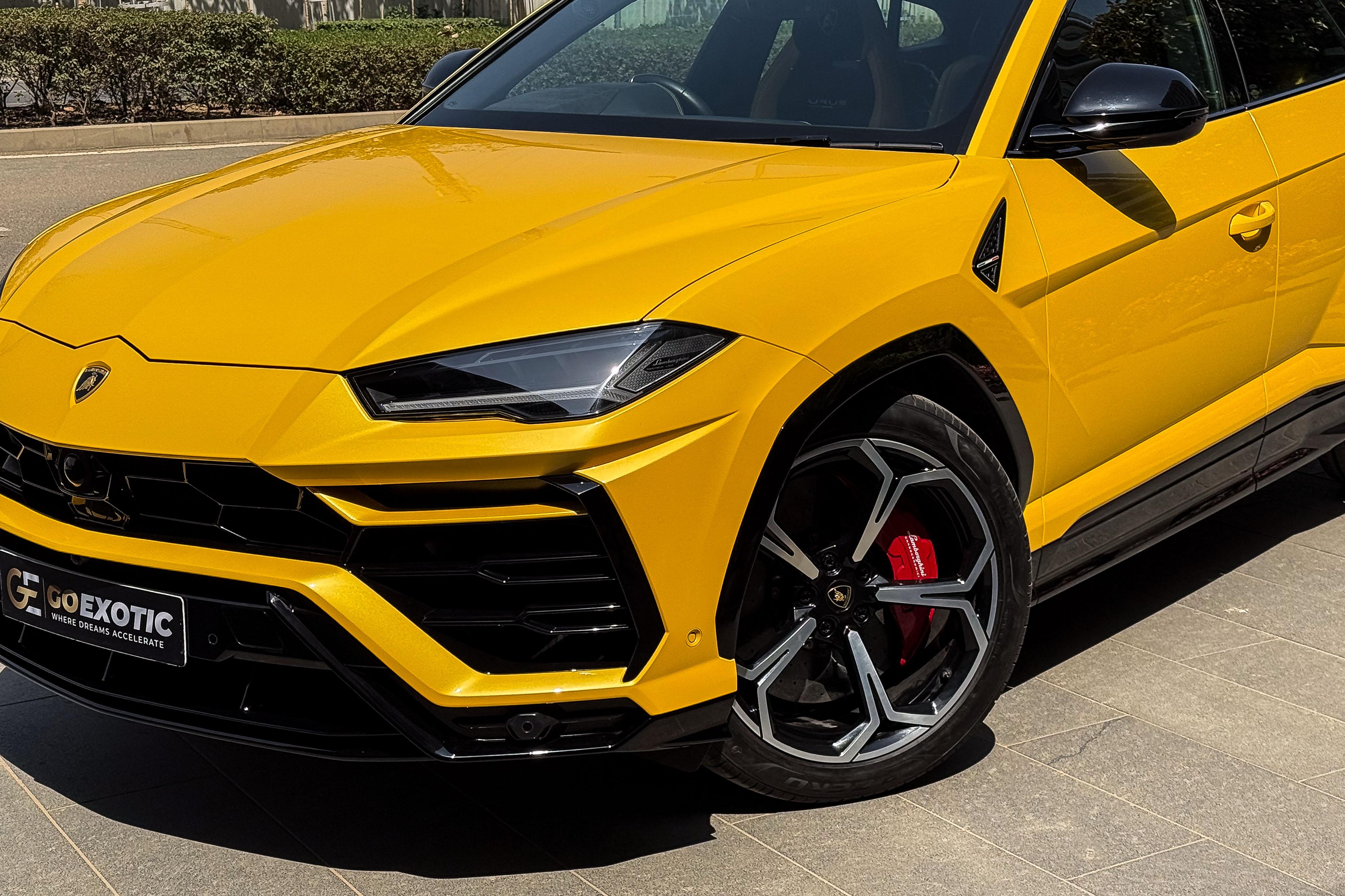 2022 LAMBORGHINI URUS PEARL CAPSULE