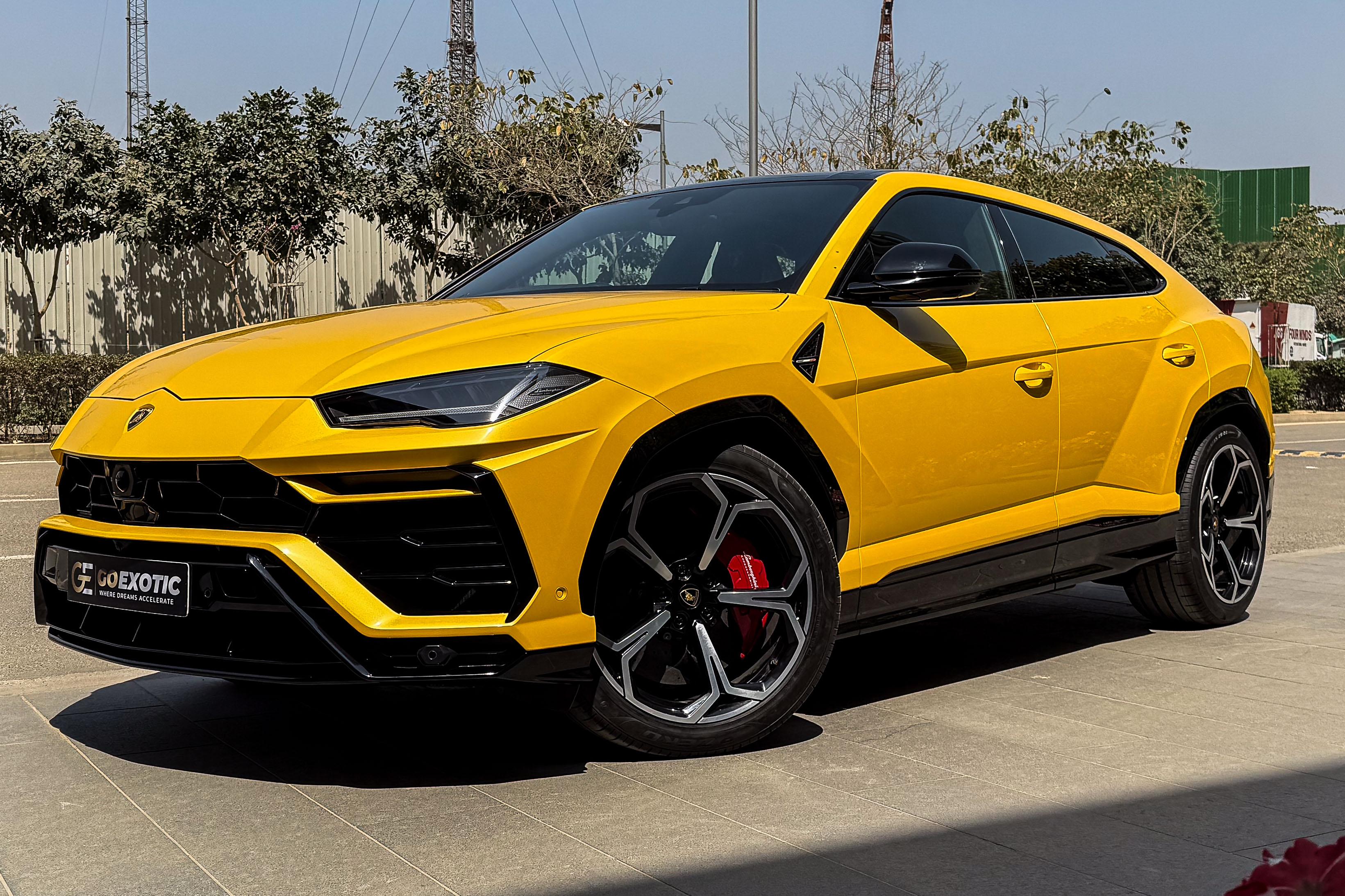 2022 LAMBORGHINI URUS PEARL CAPSULE