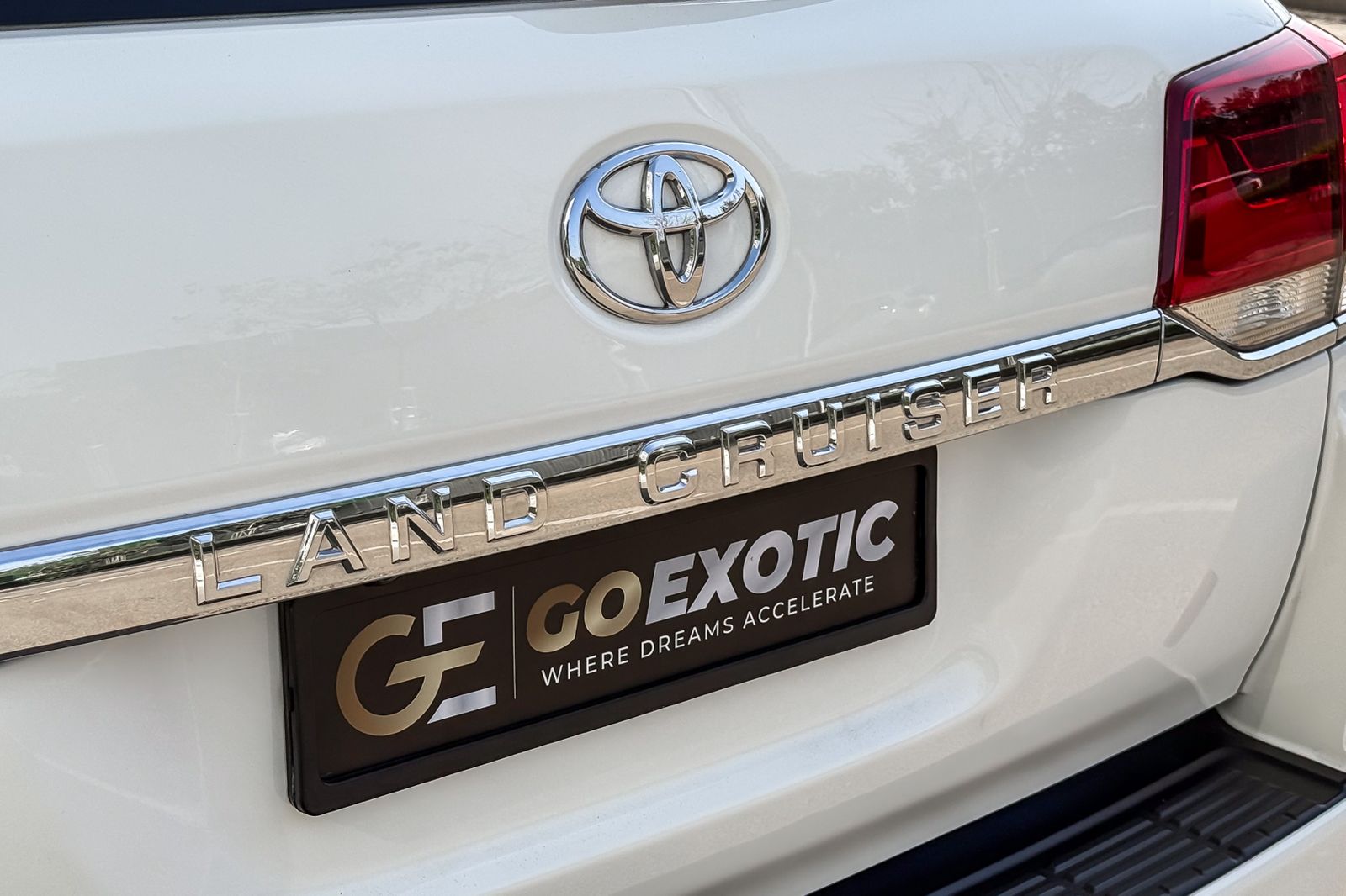 2016 TOYOTA LC200 V8