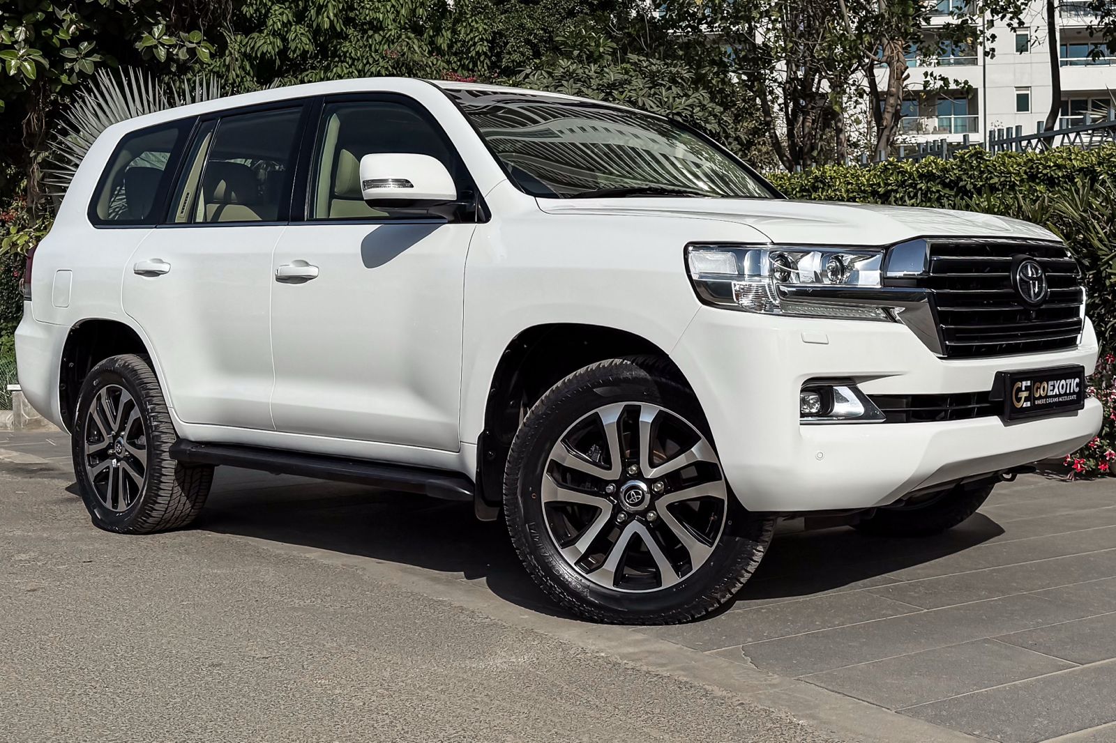 2016 TOYOTA LC200 V8