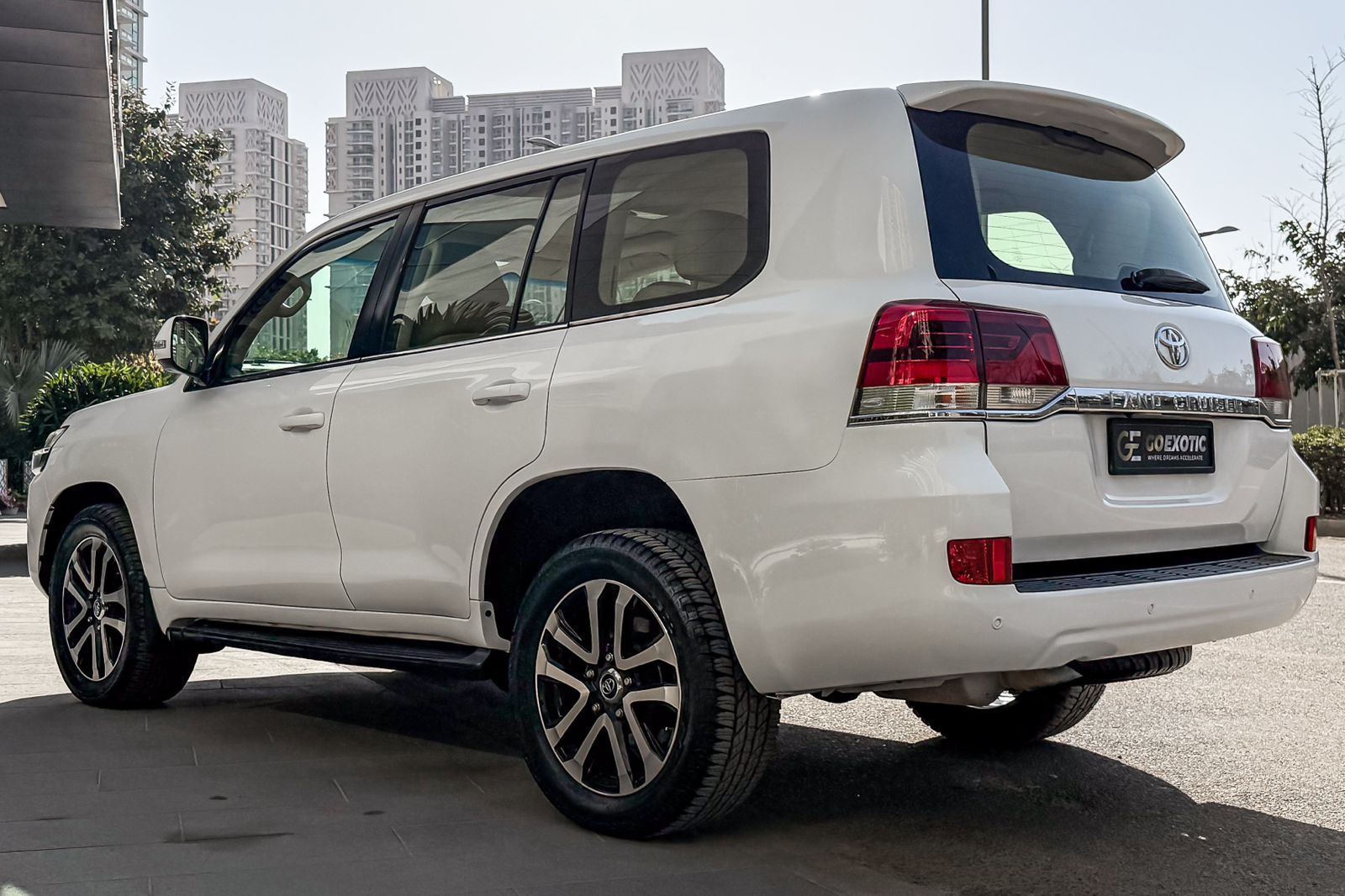 2016 TOYOTA LC200 V8