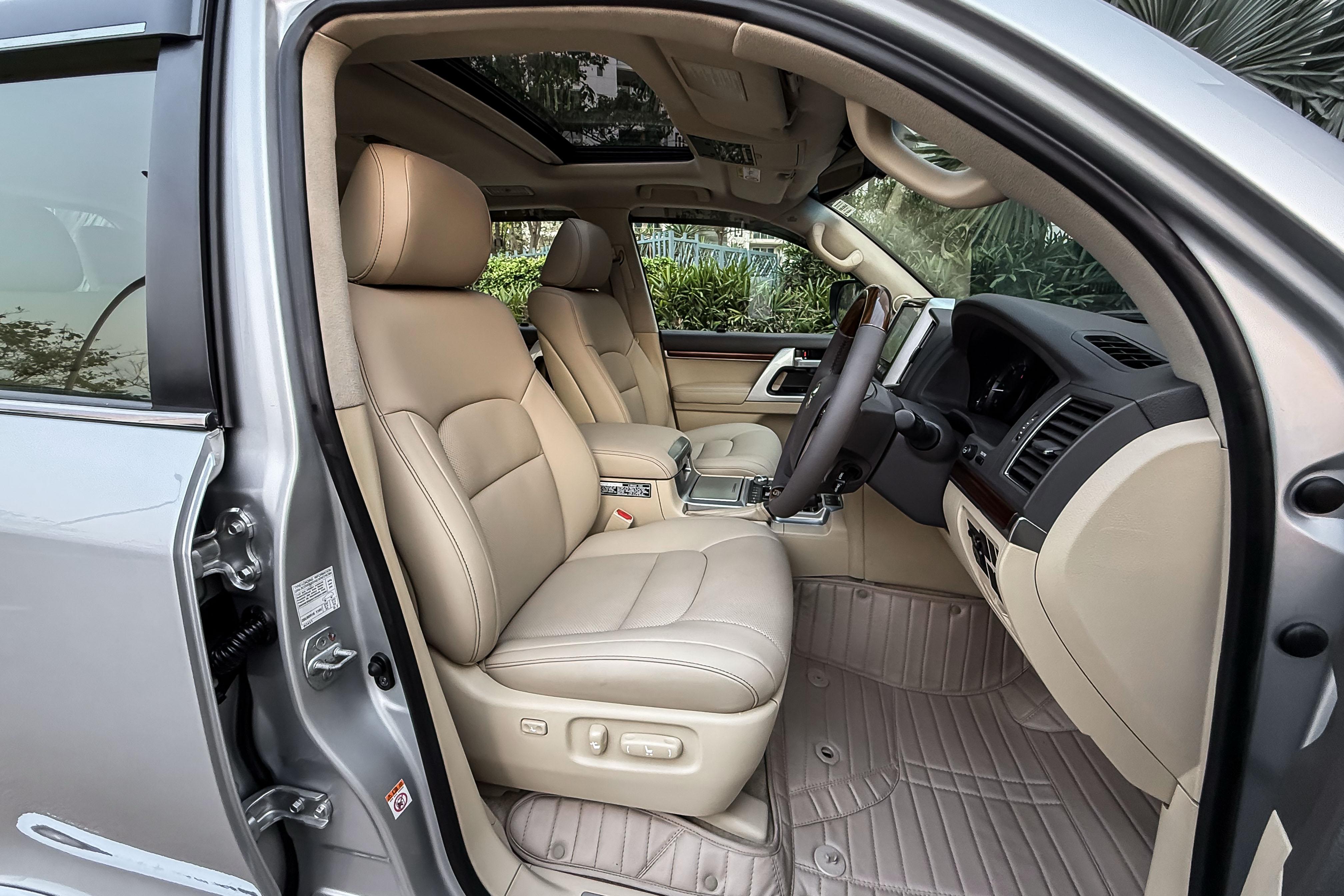 2017 TOYOTA LC 200 V8