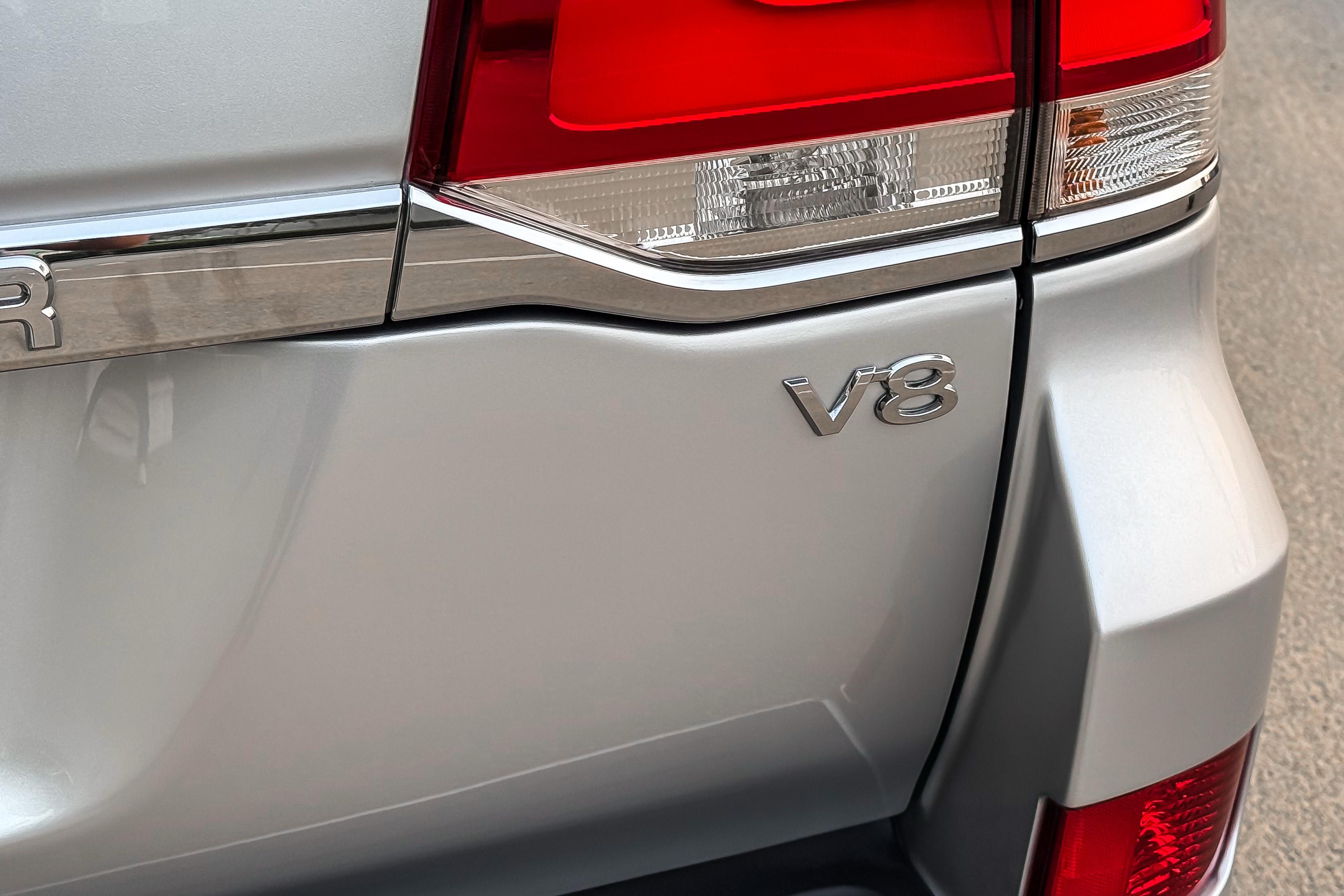 2017 TOYOTA LC 200 V8