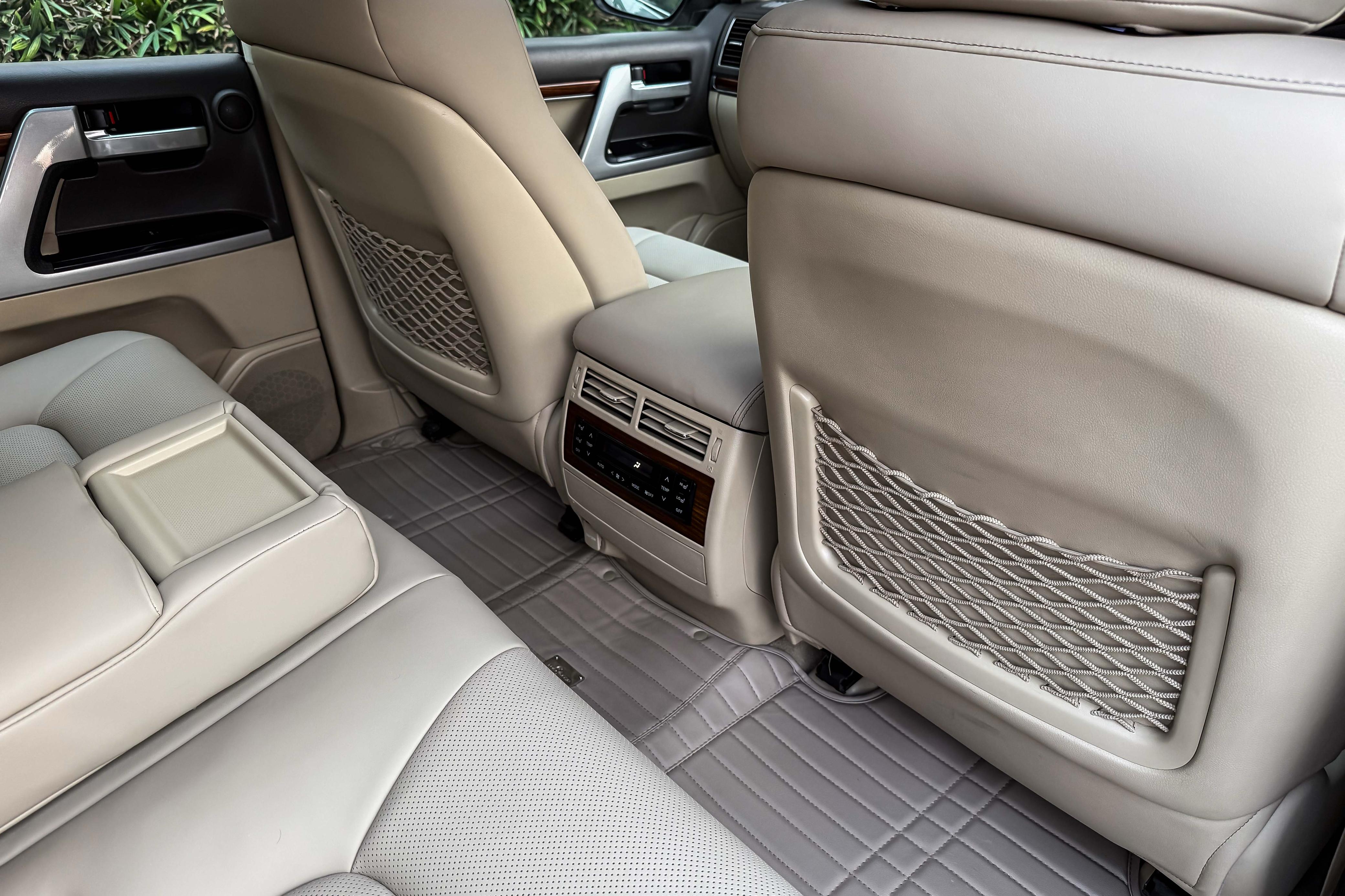 2017 TOYOTA LC 200 V8