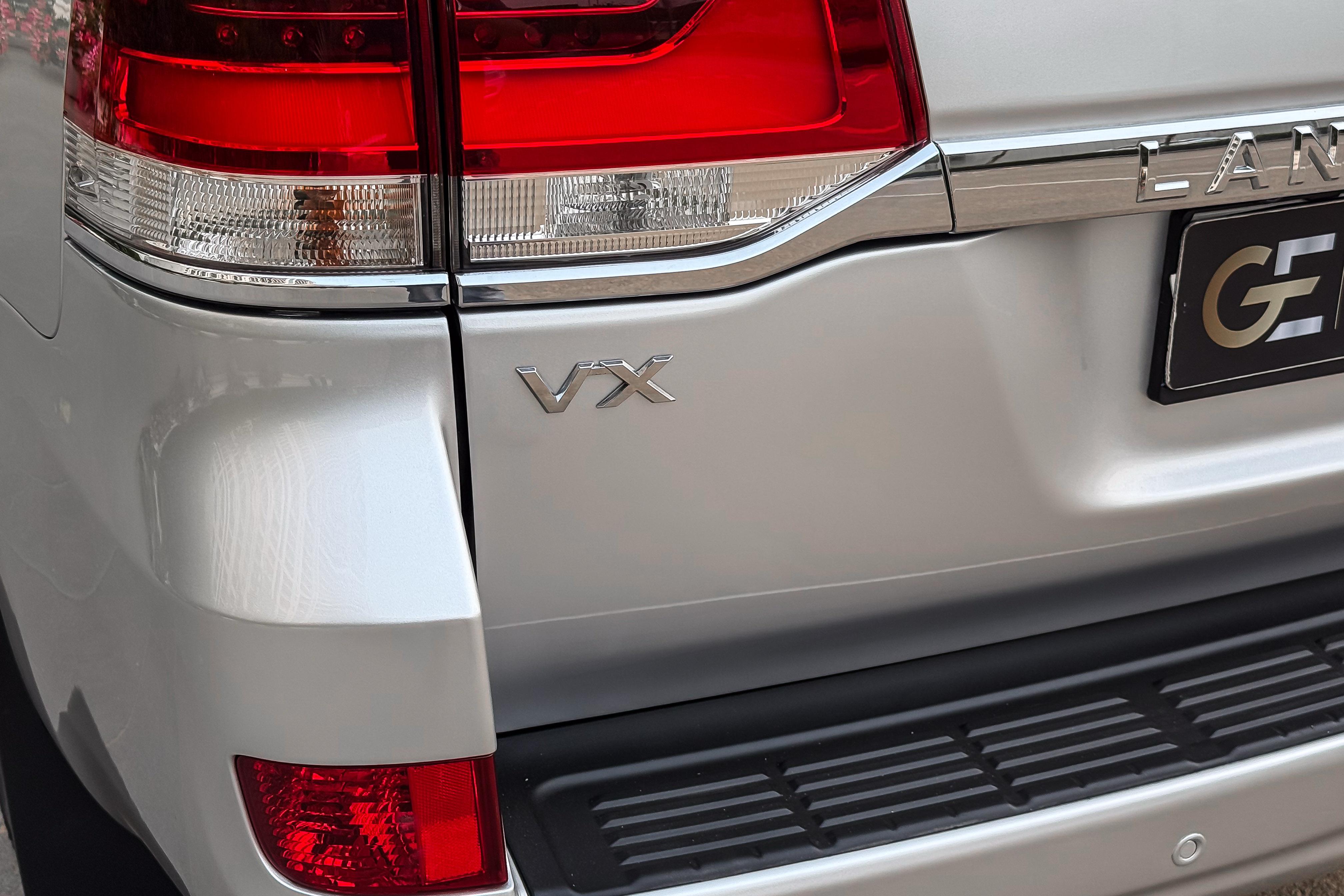 2017 TOYOTA LC 200 V8