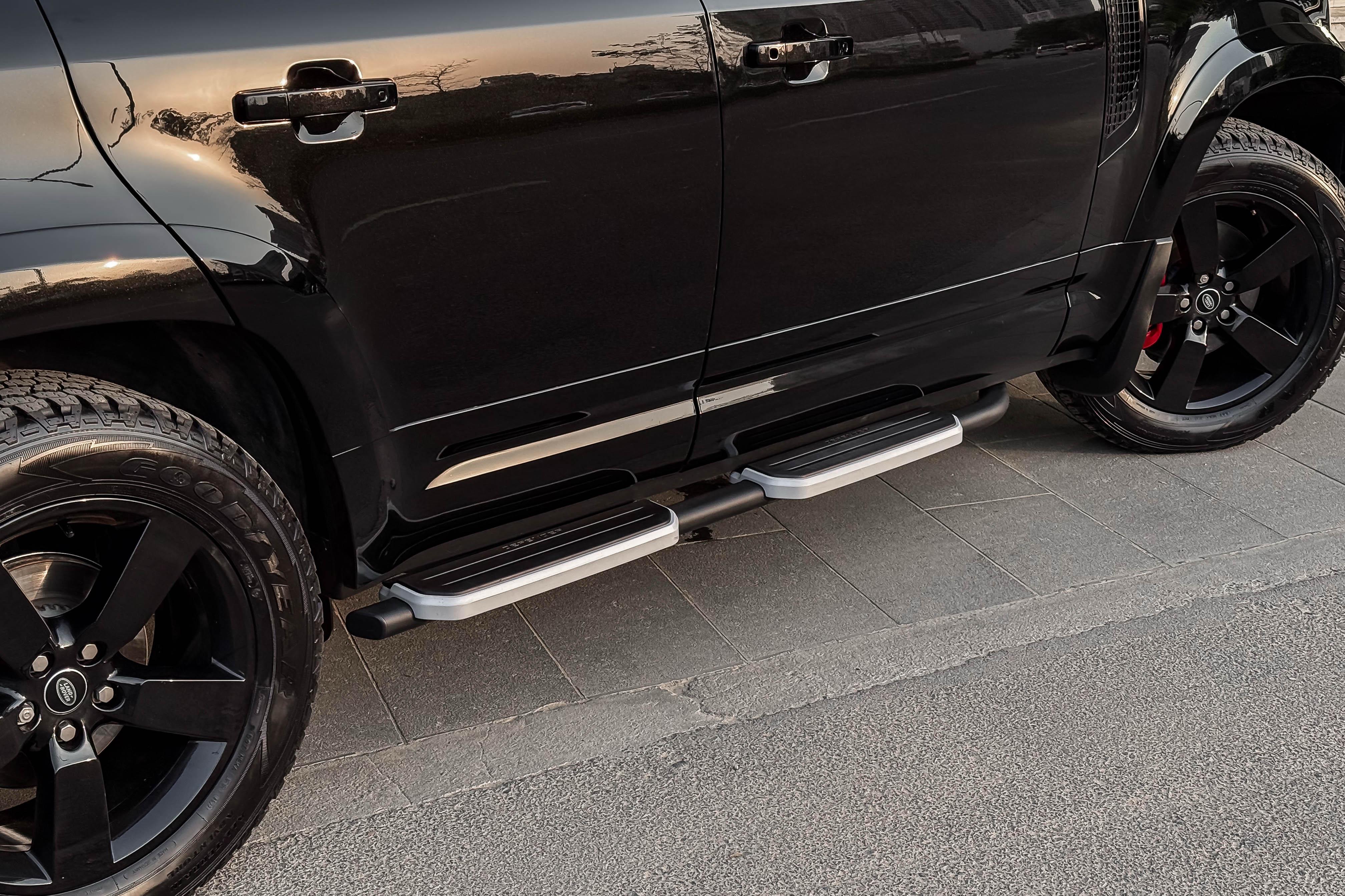 2023 LAND ROVER DEFENDER HSE