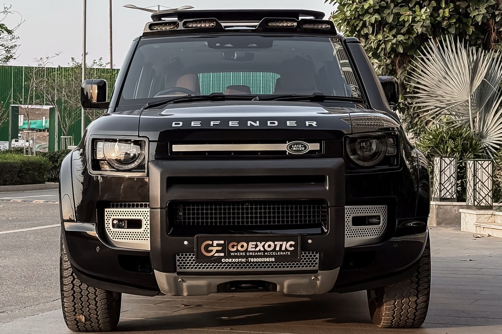 2023 LAND ROVER DEFENDER HSE