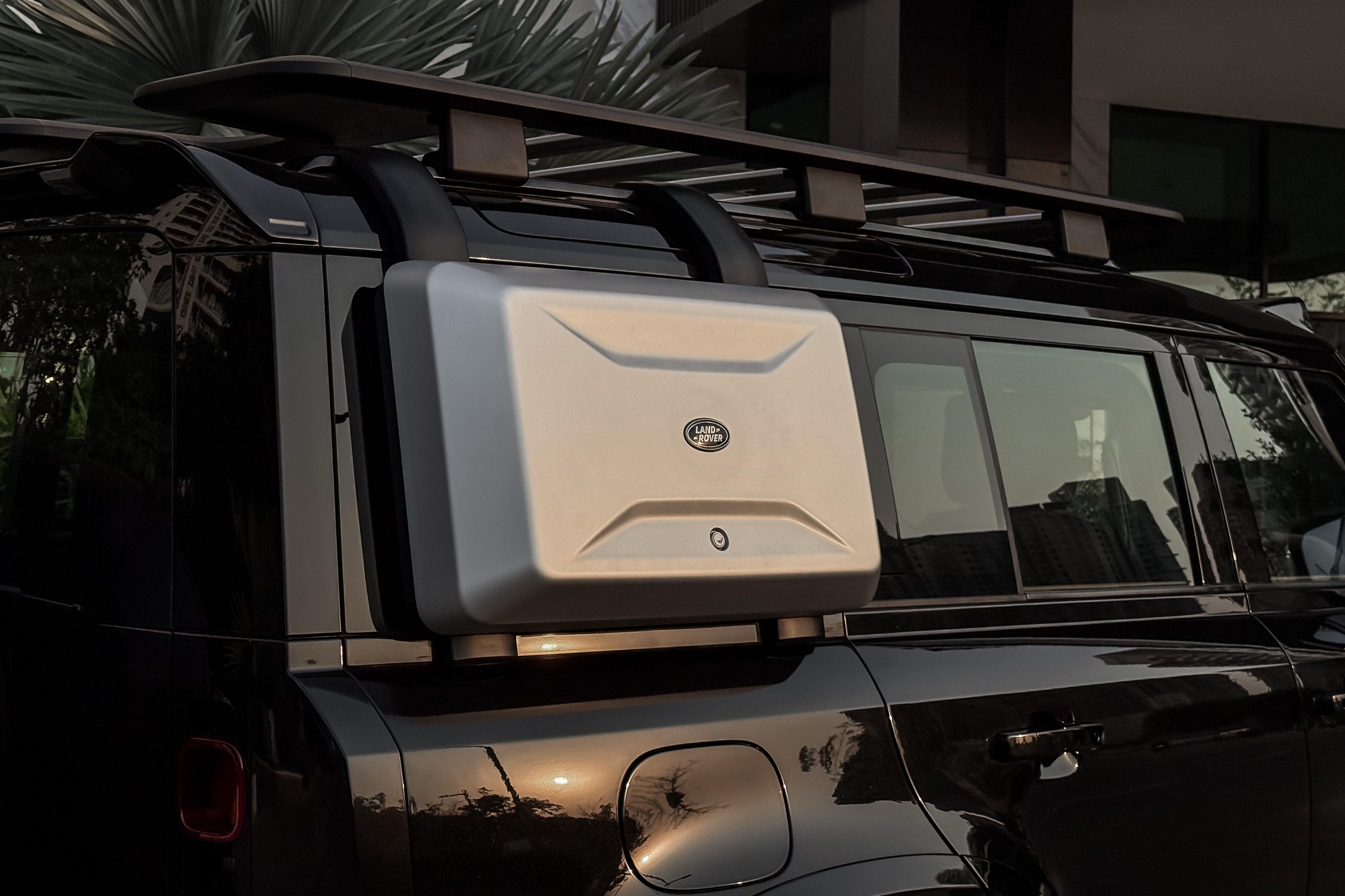 2023 LAND ROVER DEFENDER HSE