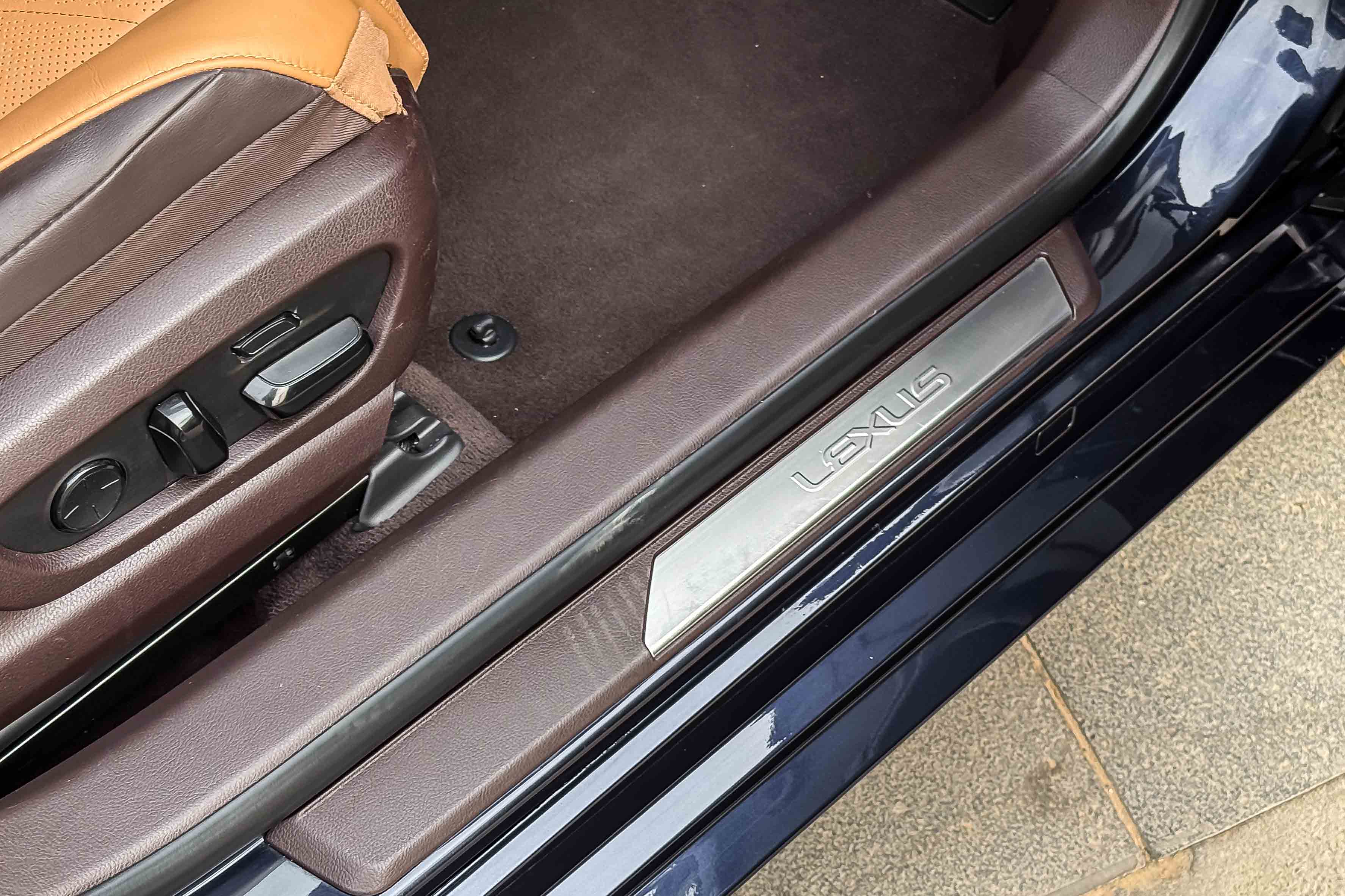 2019 LEXUS ES300 HYBRID LUXURY