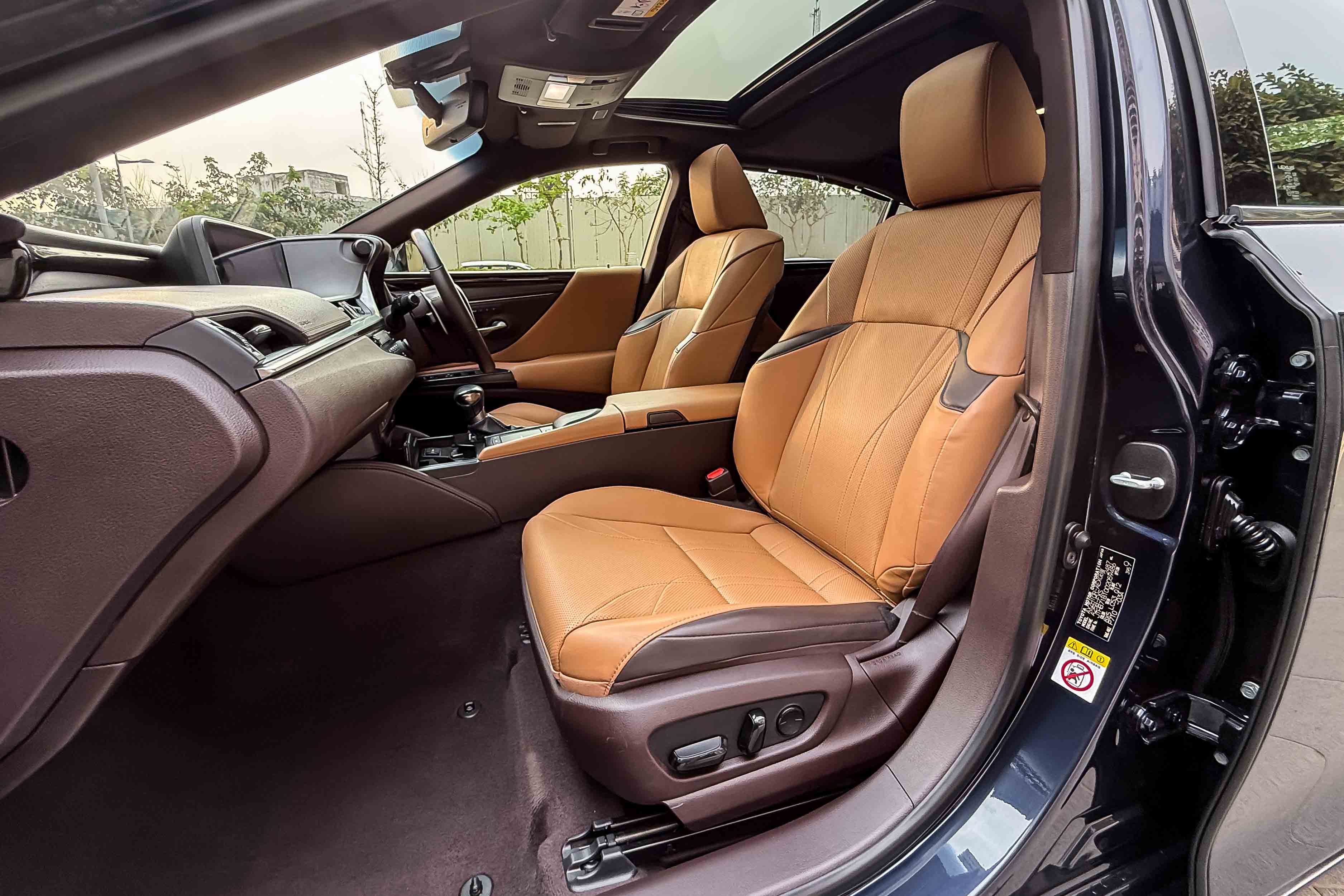 2019 LEXUS ES300 HYBRID LUXURY