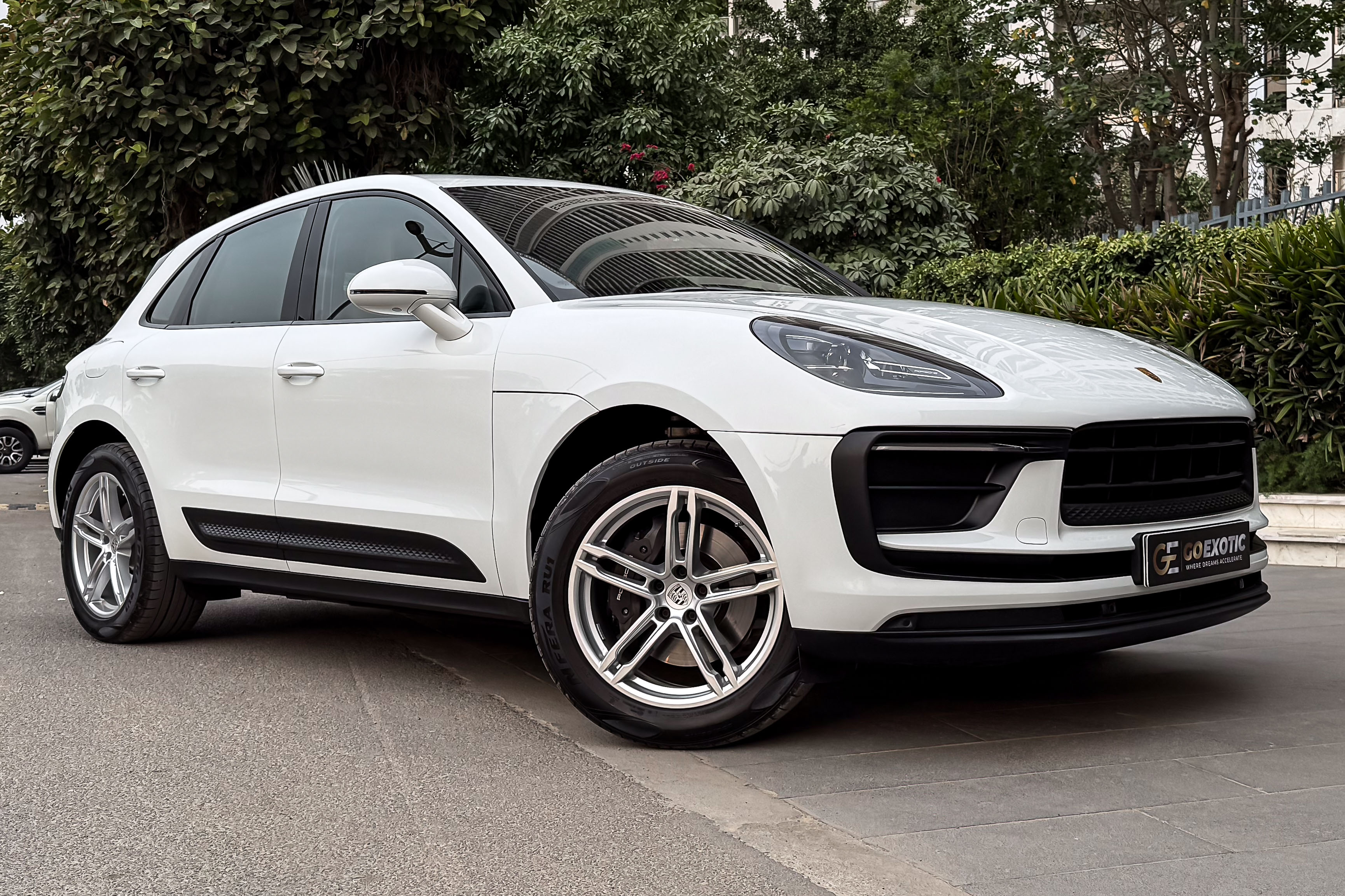 2023 PORSCHE MACAN