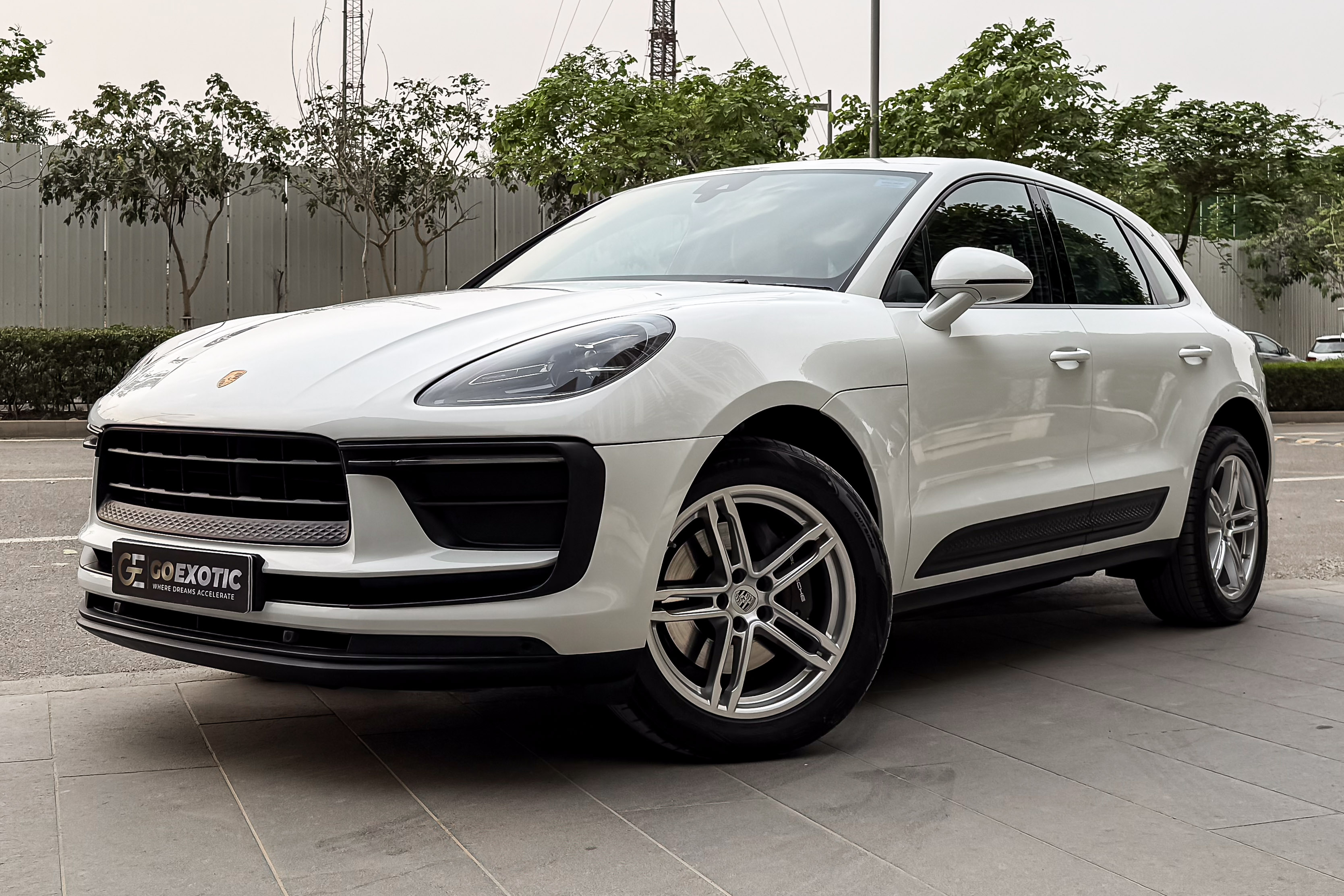 2023 PORSCHE MACAN