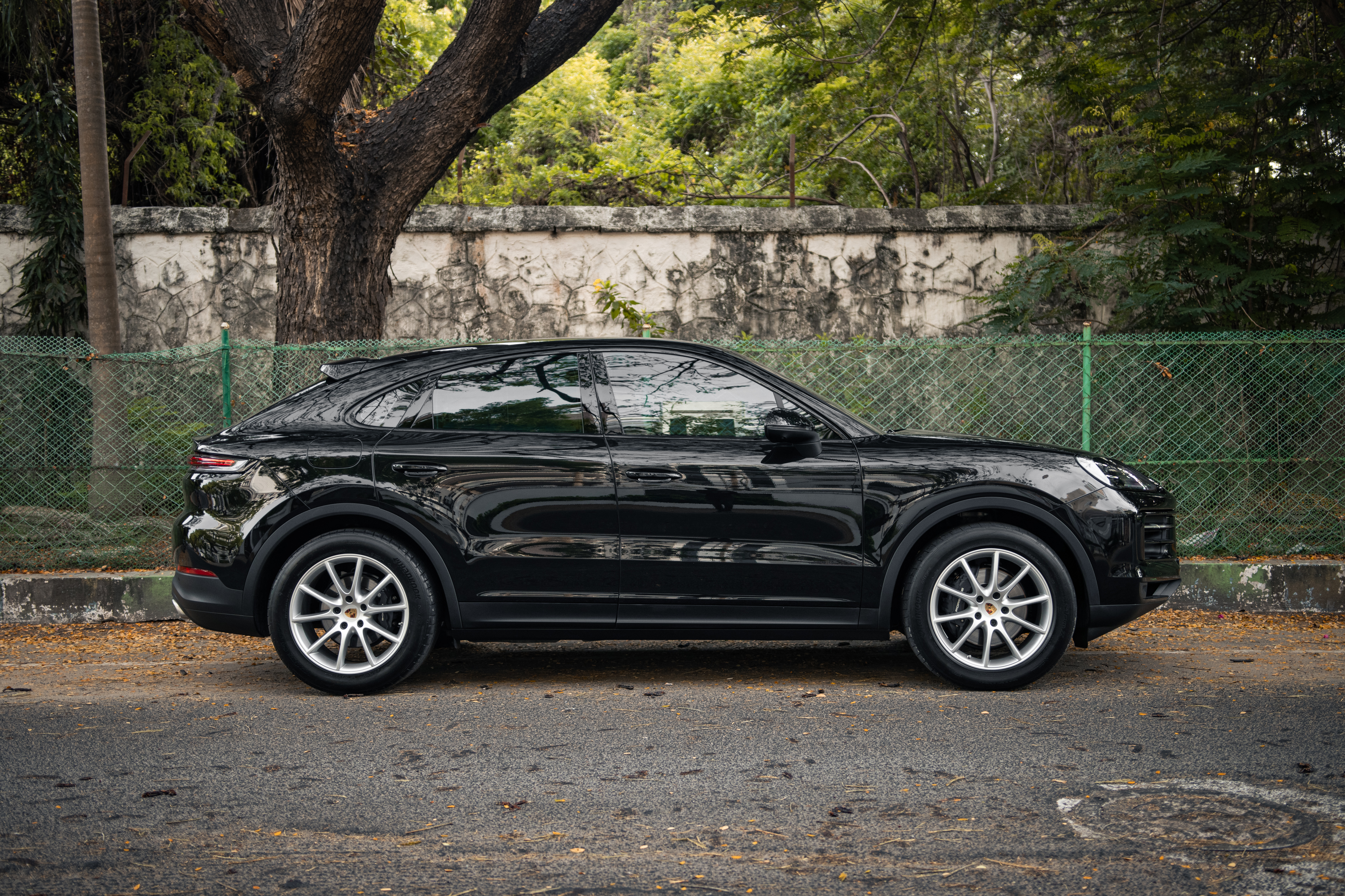 2024 PORSCHE CAYENNE COUPE
